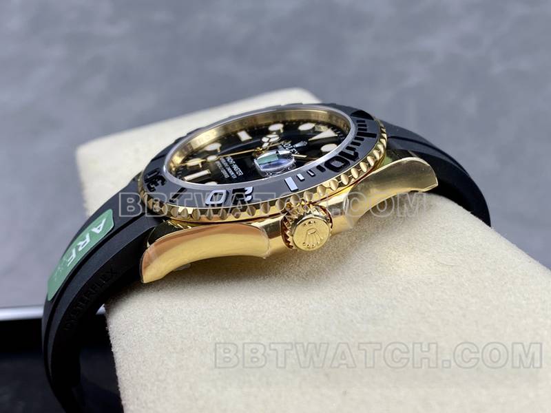 劳力士超级克隆手表ARF厂游艇名仕黑盘黄金壳42mm橡胶款侧面实拍图