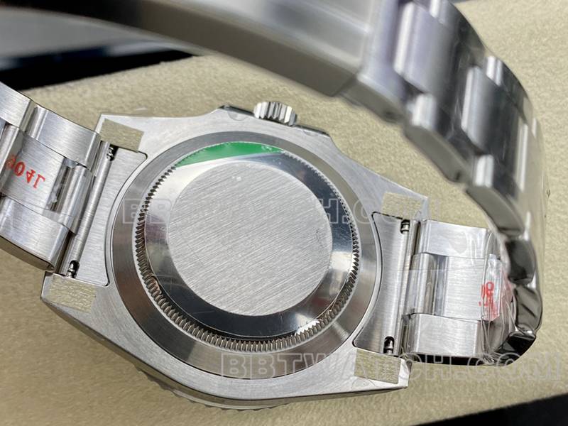 劳力士最优复刻手表ARF厂潜航者40mm黑水鬼3135机芯116610背面实拍图