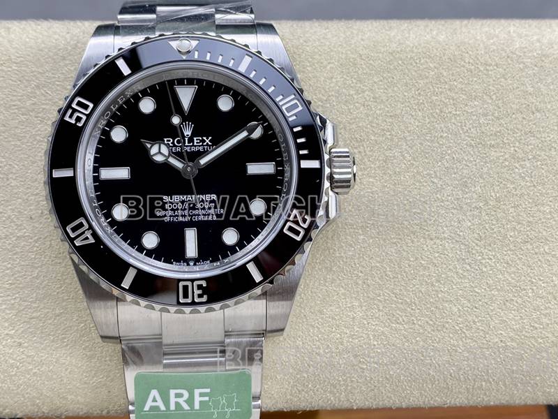 劳力士最佳复刻手表ARF厂潜航者41mm无历黑水鬼3230机芯正面实拍图