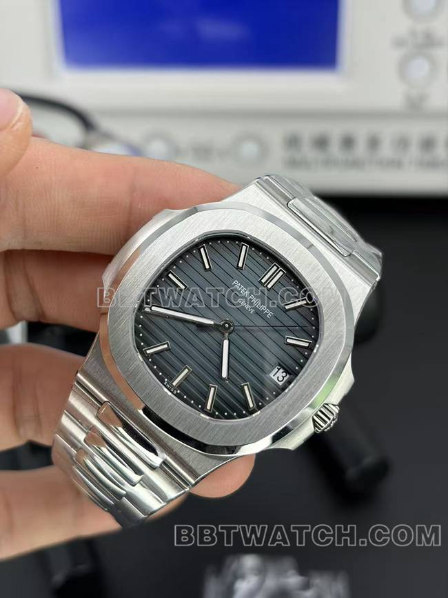 百达翡丽最优复刻手表DDF厂鹦鹉螺40mm蓝盘324机械5711正面实拍图