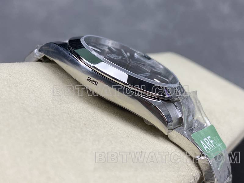 劳力士顶级复刻手表ARF厂日志41mm光圈黑盘3235钢带款侧面实拍图