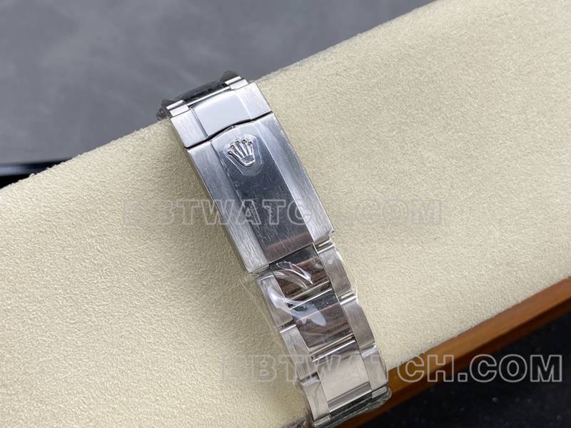 劳力士顶级复刻手表ARF厂日志41mm光圈黑盘3235钢带款表带实拍图