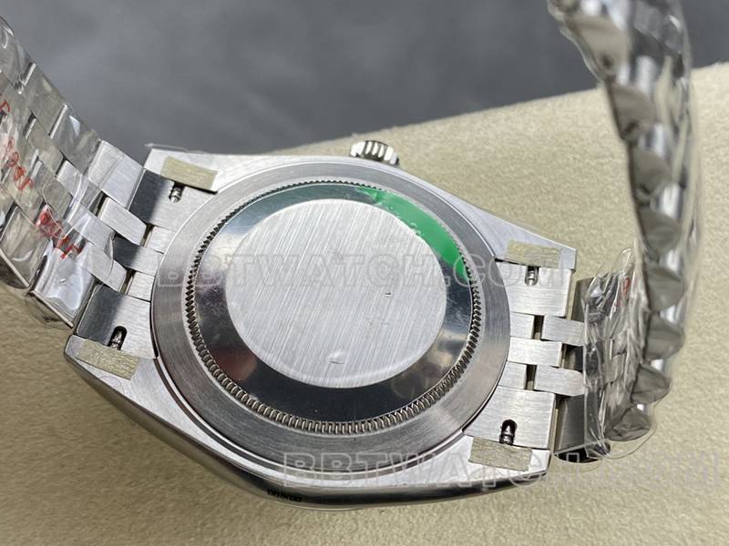 劳力士1:1复刻手表ARF厂日志41mm光圈白盘3235钢带款背面实拍图