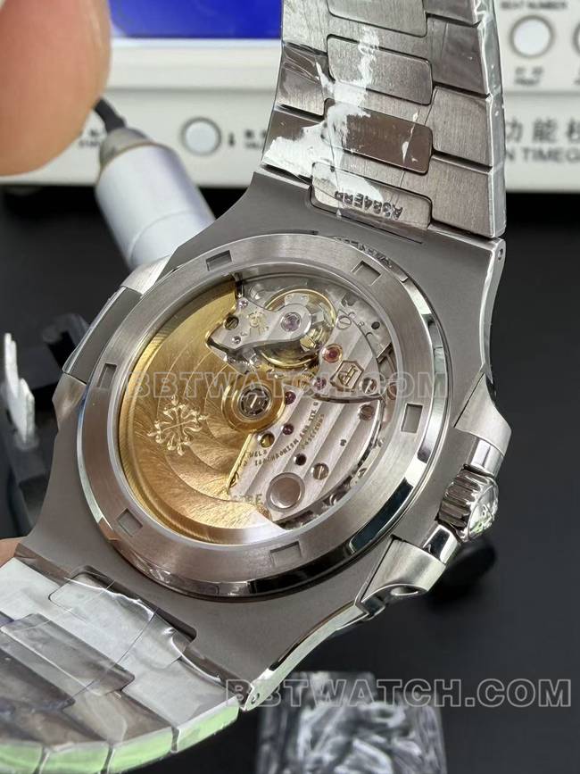 百达翡丽最优复刻手表DDF厂鹦鹉螺40mm蓝盘324机械5711背面实拍图