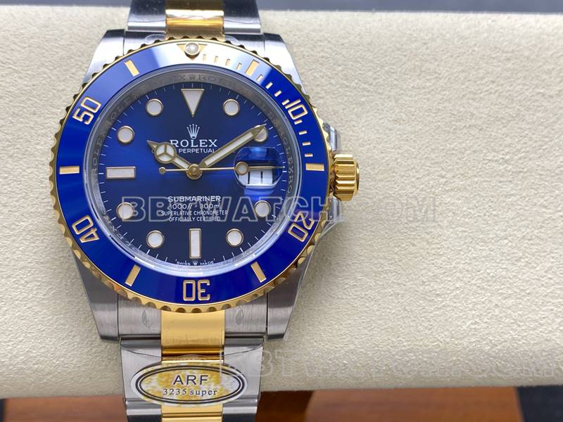 劳力士超级克隆手表ARF厂潜航者41mm间金蓝水鬼3235机芯正面实拍图