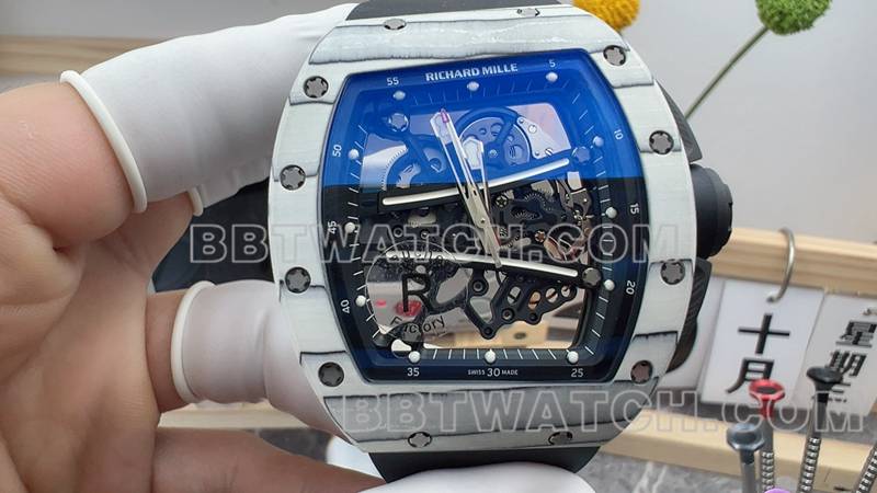 理查德米勒最佳复刻手表R厂镂空盘白壳黑色橡胶款RM061正面实拍图