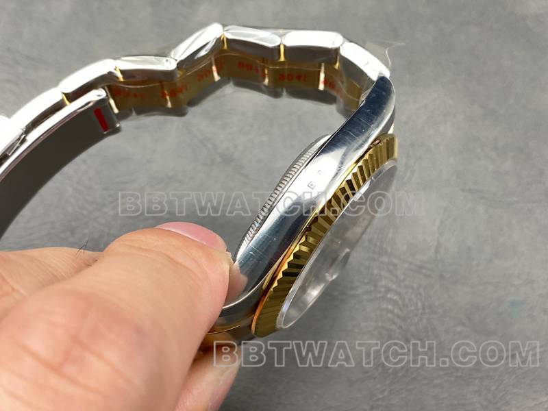 劳力士最佳复刻手表ARF厂日志41mm黑盘3235间金钢带款侧面实拍图