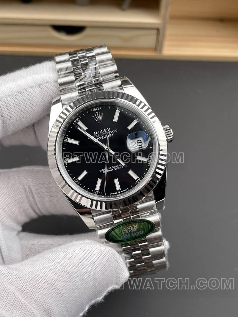 劳力士顶级复刻手表ARF厂日志41mm黑盘3235钢带款正面实拍图