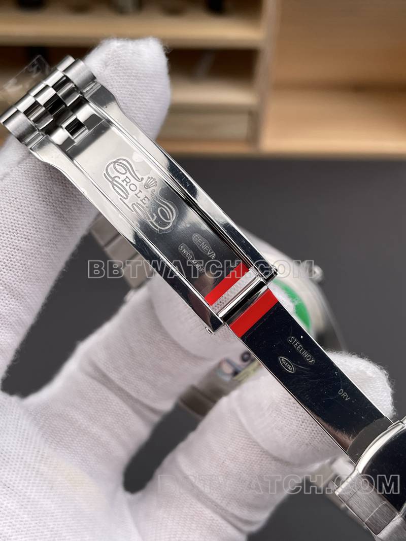 劳力士顶级复刻手表ARF厂日志41mm黑盘3235钢带款表扣实拍图