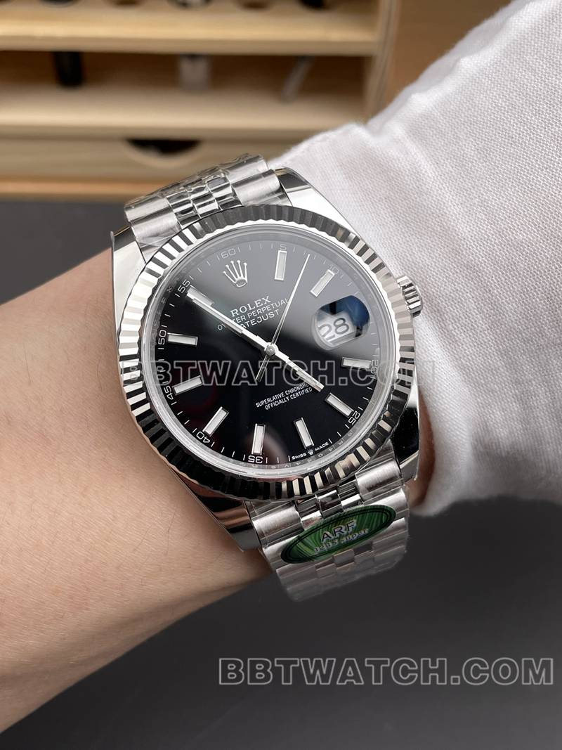 劳力士顶级复刻手表ARF厂日志41mm黑盘3235钢带款正面实拍图