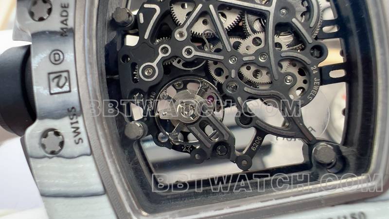 理查德米勒最佳复刻手表R厂镂空盘白壳黑色橡胶款RM061正面实拍图