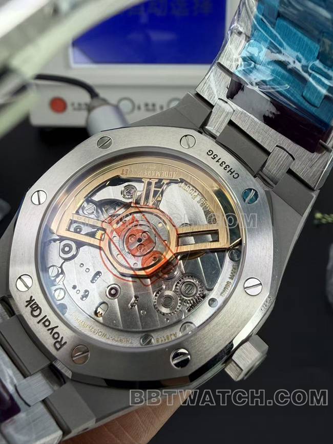 爱彼1:1复刻手表DDF厂皇家橡树41mm白盘4302机械机芯钢带款背面实拍图