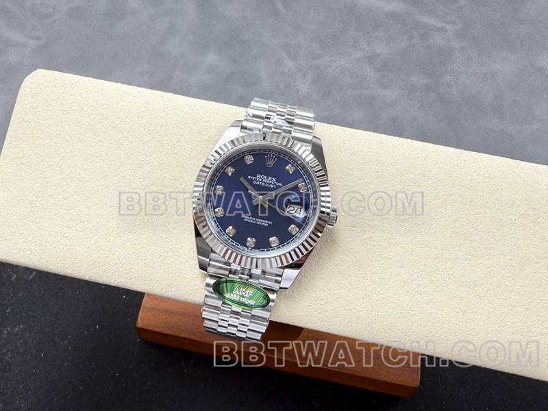 劳力士最优复刻手表ARF厂日志41mm蓝盘3235钢带款正面实拍图