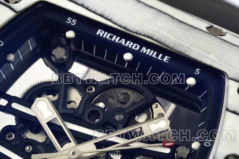 理查德米勒最佳复刻手表R厂镂空盘白壳黑色橡胶款RM061正面实拍图