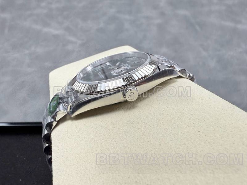 劳力士最佳复刻手表ARF厂日志41mm灰盘绿萝3235钢带款侧面实拍图