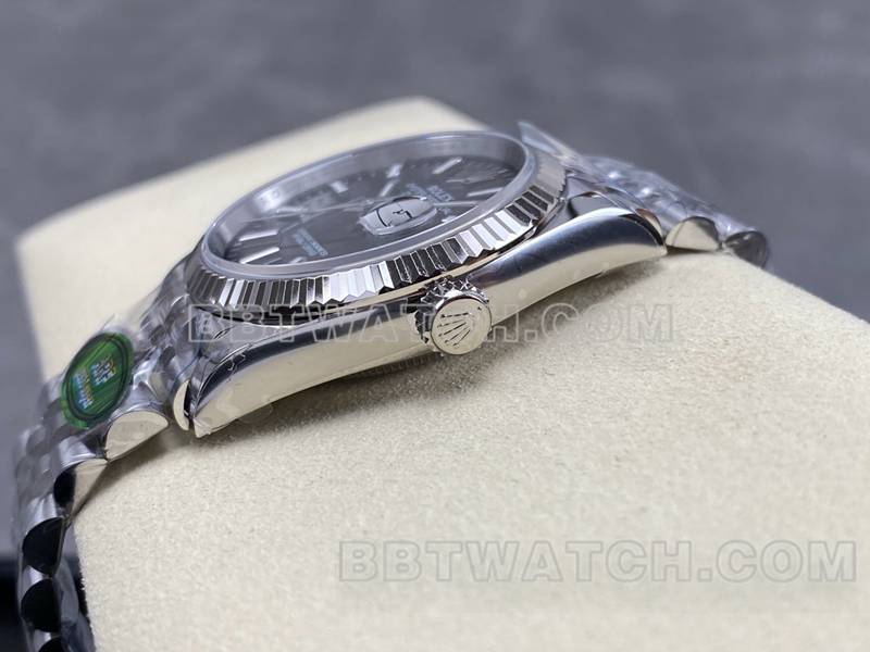 劳力士顶级复刻手表ARF厂日志型黑盘36mm钢带款侧面实拍图