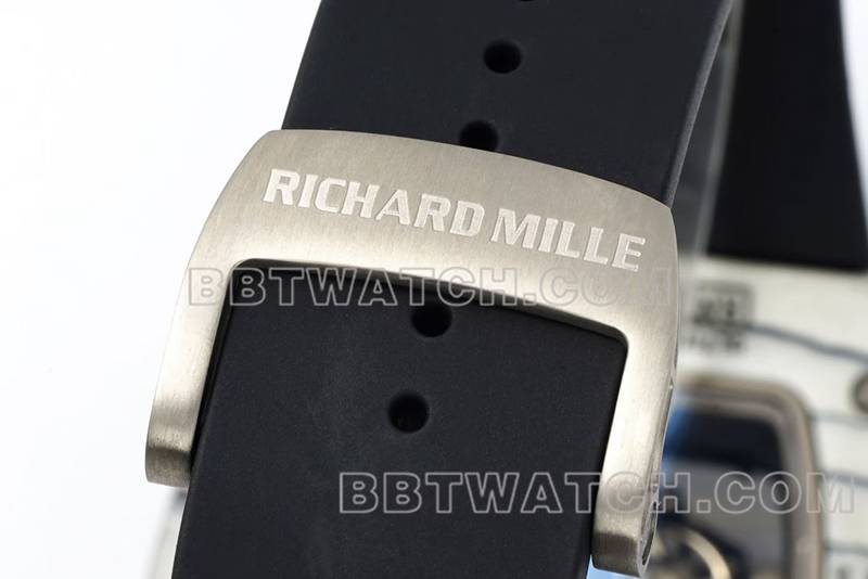 理查德米勒最佳复刻手表R厂镂空盘白壳黑色橡胶款RM061表带实拍图