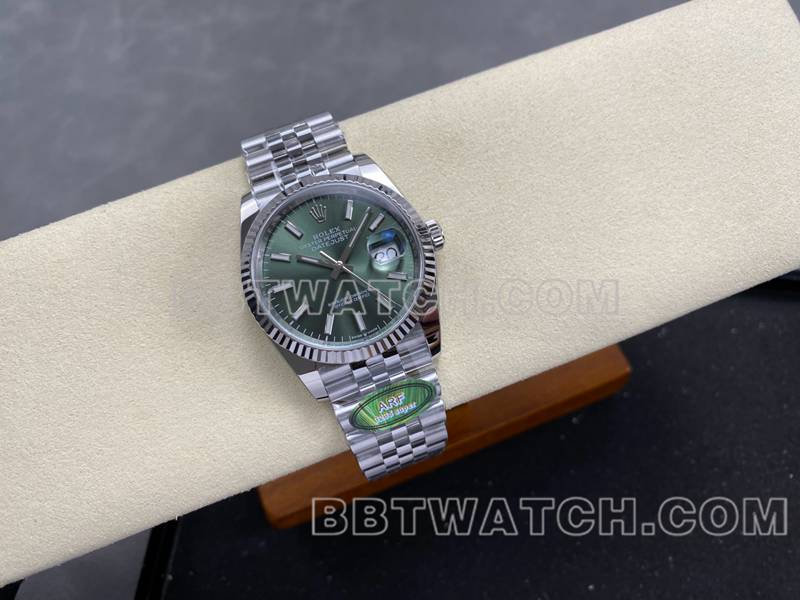 劳力士最优复刻手表ARF厂日志型绿盘36mm钢带款正面实拍图
