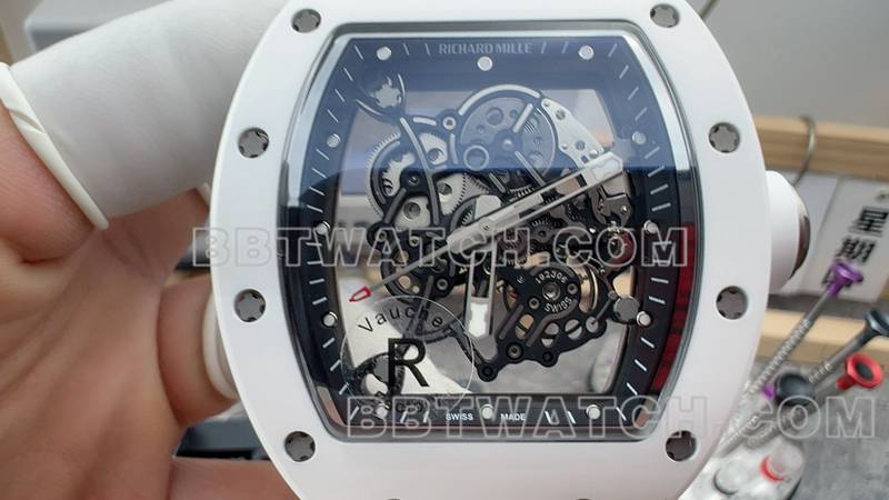 理查德米勒顶级复刻手表R厂镂空盘白色橡胶款RM055正面实拍图
