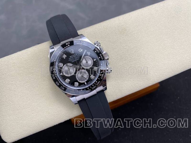 劳力士最佳复刻手表ARF厂迪通拿黑盘4131橡胶款正面实拍图