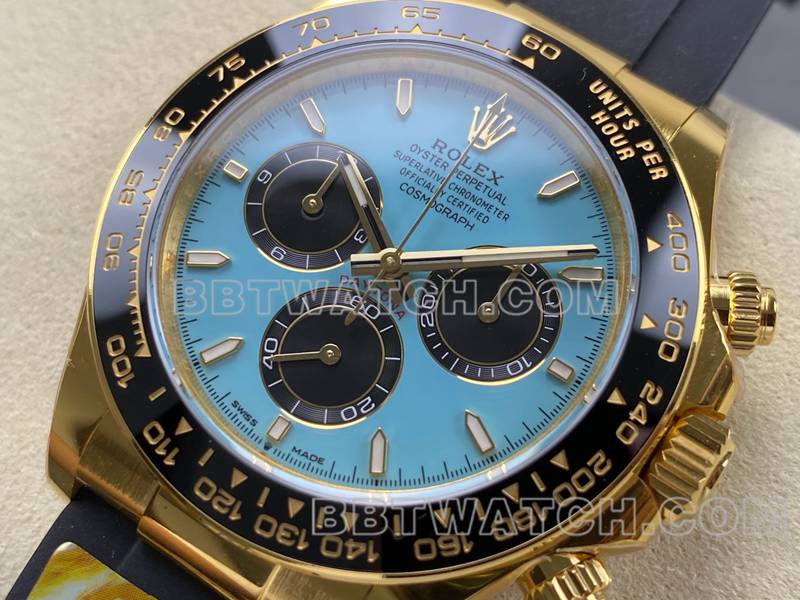 劳力士顶级复刻手表ARF厂迪通拿蓝盘黄金4131橡胶款正面实拍图