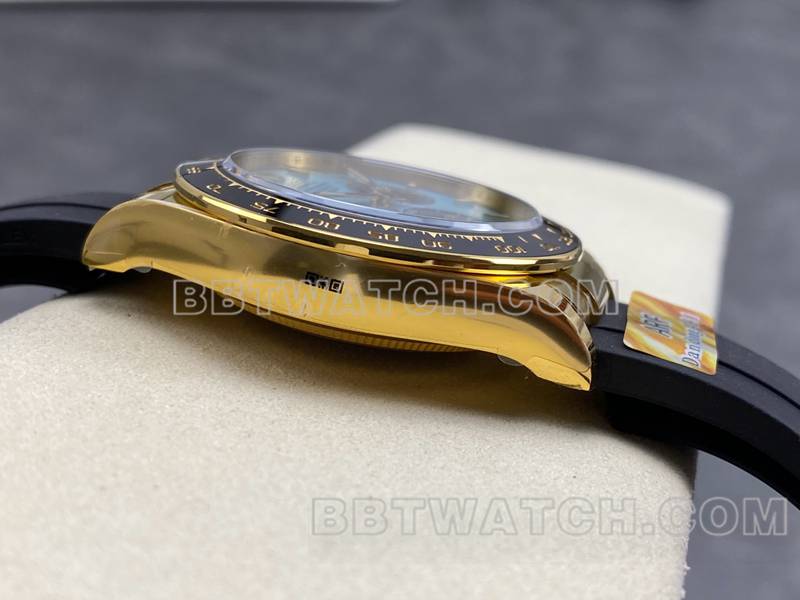 劳力士顶级复刻手表ARF厂迪通拿蓝盘黄金4131橡胶款侧面实拍图