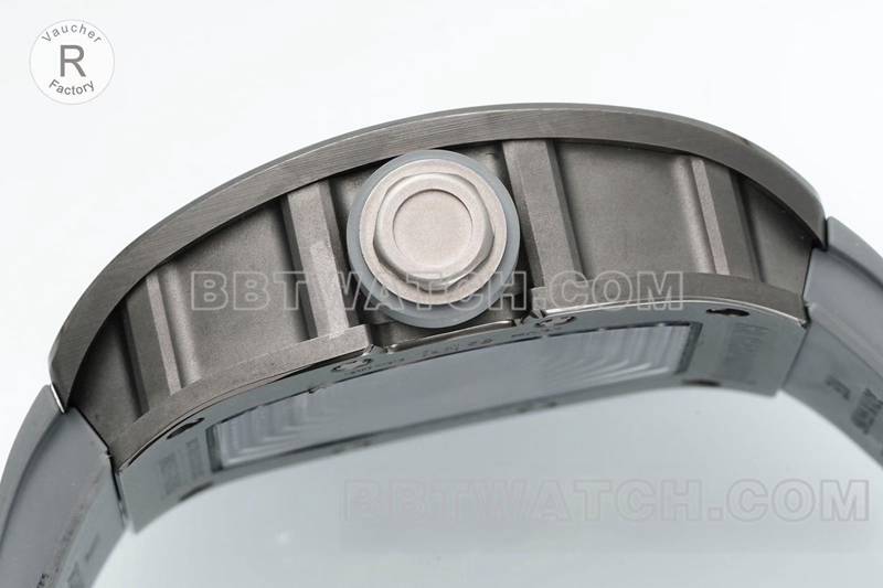 理查德米勒1:1复刻手表R厂镂空盘灰色橡胶款RM055侧面实拍图