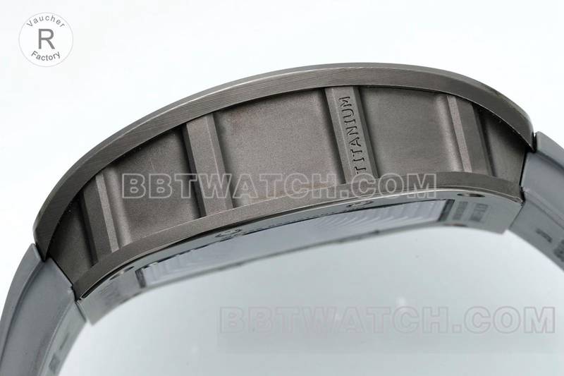 理查德米勒1:1复刻手表R厂镂空盘灰色橡胶款RM055侧面实拍图