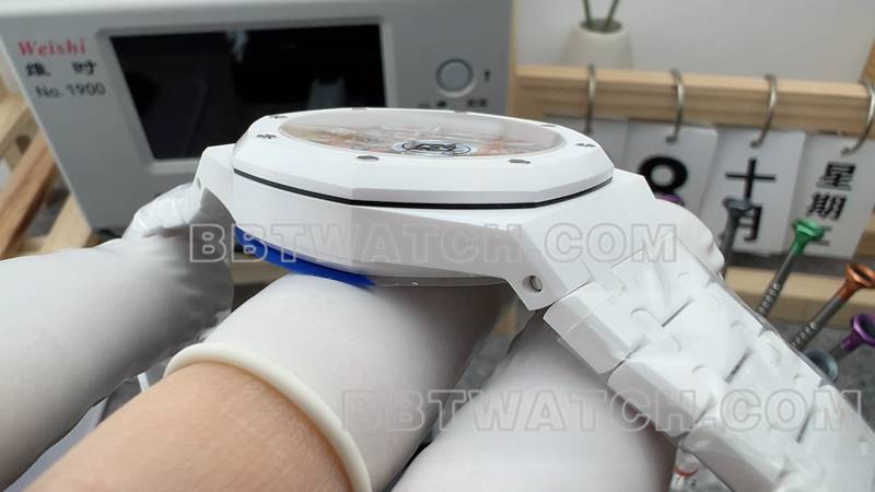 爱彼超级克隆手表APS厂皇家橡树太阳花盘钢带款侧面实拍图