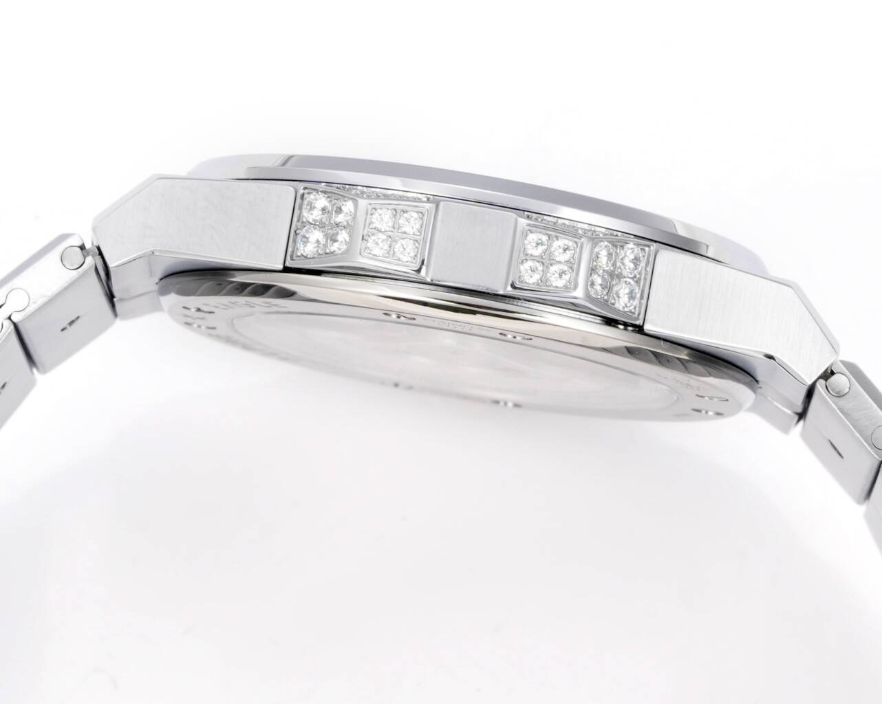 萧邦顶级复刻手表GH厂雪山傲翼41mm镶钻盘彩色蓝宝石圈钢带款侧面实拍图