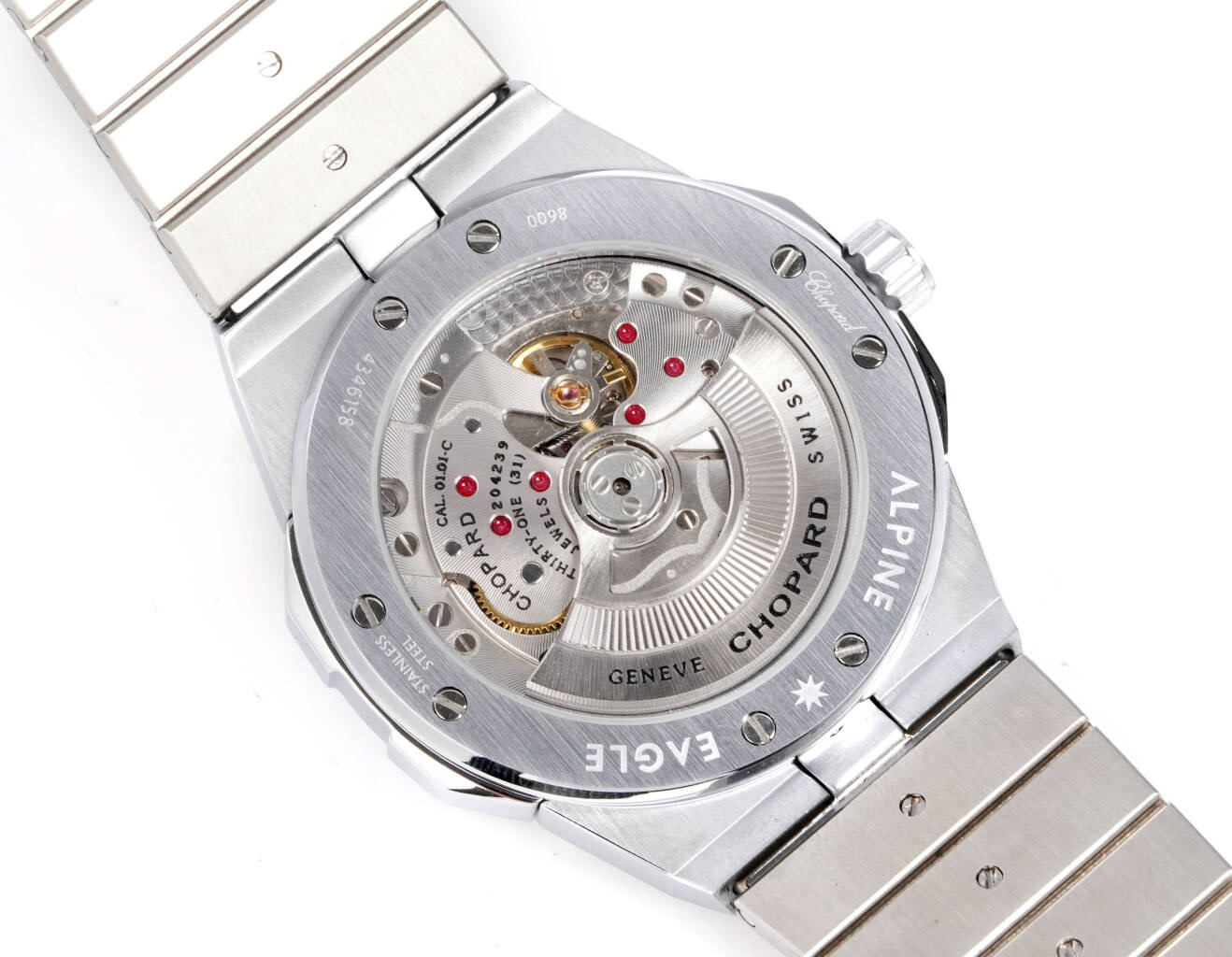 萧邦顶级复刻手表GH厂雪山傲翼41mm镶钻盘彩色蓝宝石圈钢带款背面实拍图