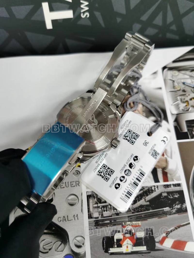 泰格豪雅顶级复刻手表竞潜43mm黑盘可乐圈机械钢带款表扣实拍图