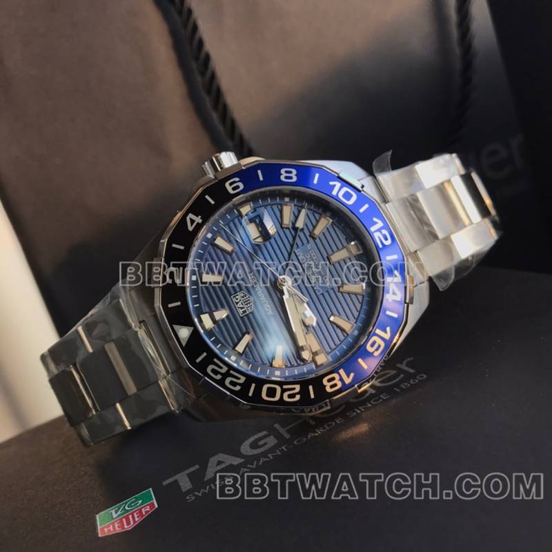 泰格豪雅最优复刻手表竞潜43mm蓝盘黑蓝圈机械钢带款正面实拍图