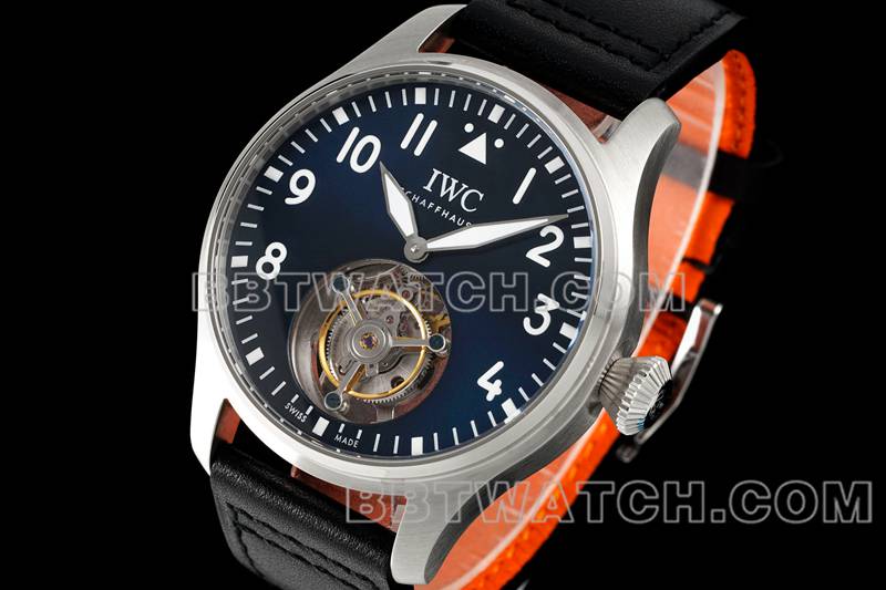 万国1:1复刻手表RMS厂飞行员蓝盘陀飞轮机械皮带款正面实拍图