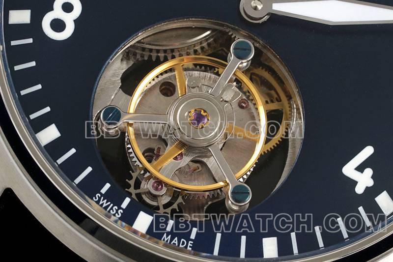 万国1:1复刻手表RMS厂飞行员蓝盘陀飞轮机械皮带款正面实拍图