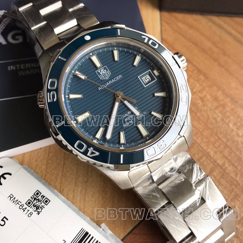 泰格豪雅顶级复刻手表竞潜条纹蓝盘41mm机械钢带款正面实拍图