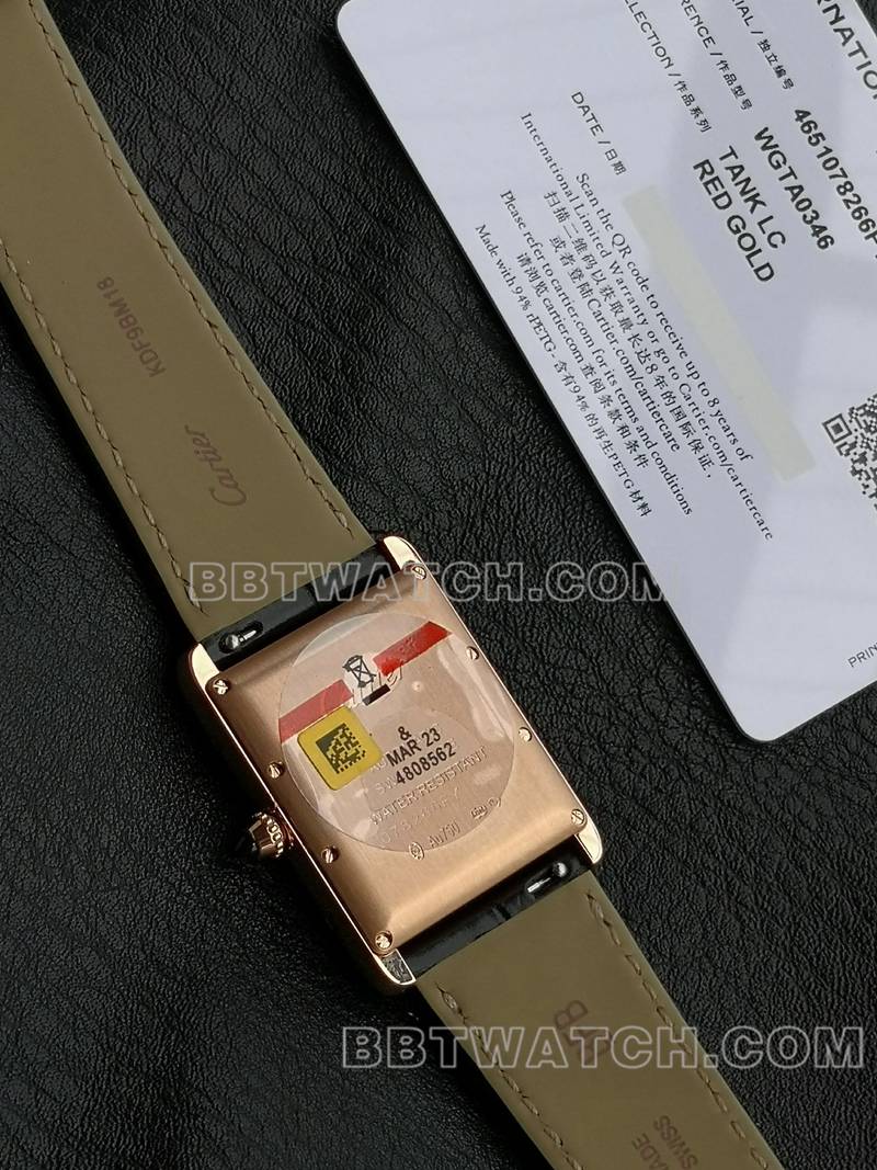 卡地亚顶级复刻手表F1厂坦克白盘玫瑰金壳2899MC机芯皮带款背面实拍图