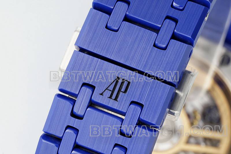 爱彼最优复刻手表APS厂皇家橡树银白盘机械蓝色钢带款26240表带实拍图