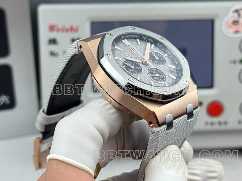 爱彼顶级复刻手表LS厂皇家橡树离岸型43MM灰盘橡胶款26420侧面实拍图