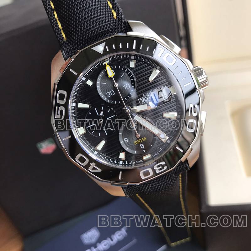 泰格豪雅最佳复刻手表竞潜黑盘43mm计时7750机械机芯橡胶款正面实拍图