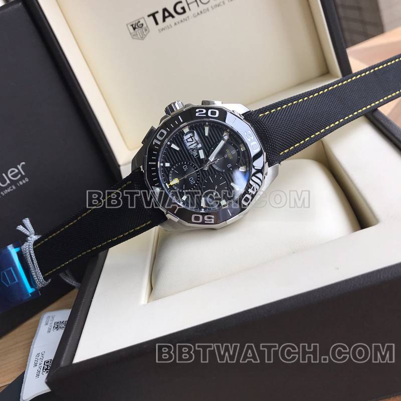泰格豪雅最佳复刻手表竞潜黑盘43mm计时7750机械机芯橡胶款正面实拍图