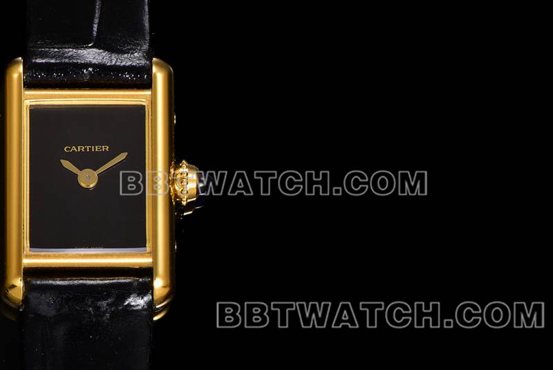 卡地亚最优复刻手表F1厂坦克黑盘黄金壳皮带款正面实拍图