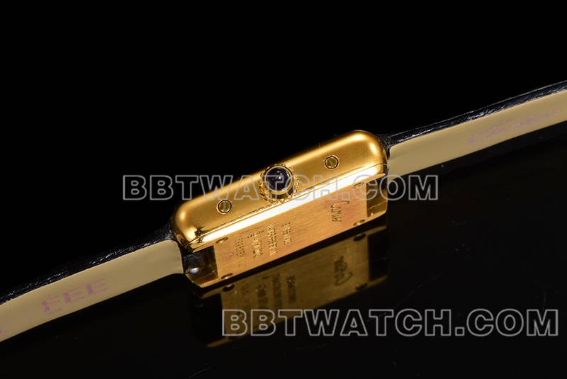 卡地亚最优复刻手表F1厂坦克黑盘黄金壳皮带款侧面实拍图