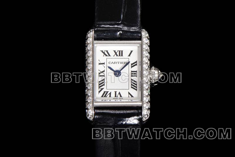 卡地亚1:1复刻手表F1厂坦克白盘钻圈皮带款正面实拍图