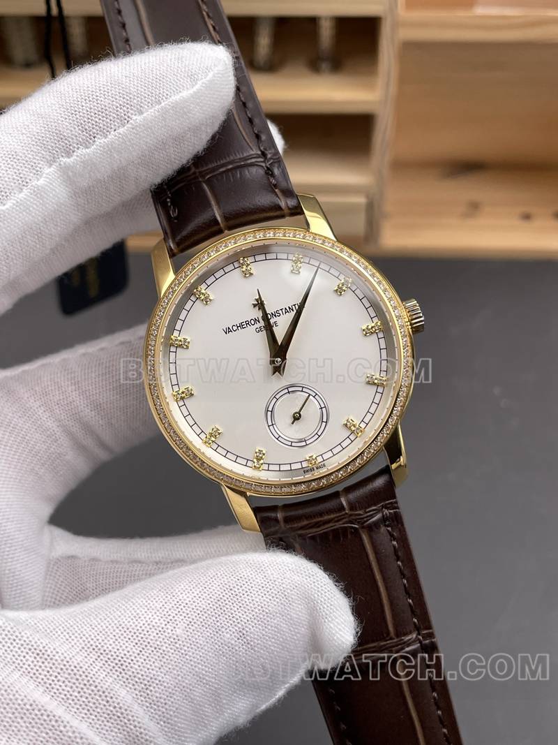 江诗丹顿顶级复刻手表XR厂传袭白盘2824机械机芯皮带款82172正面实拍图