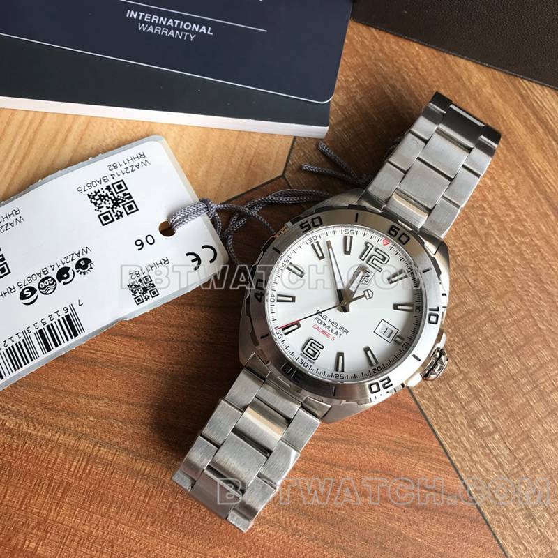 泰格豪雅最优复刻手表F1白盘41mm机械钢带款正面实拍图