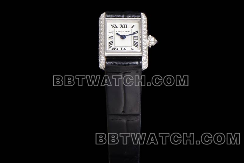 卡地亚1:1复刻手表F1厂坦克白盘钻圈皮带款正面实拍图