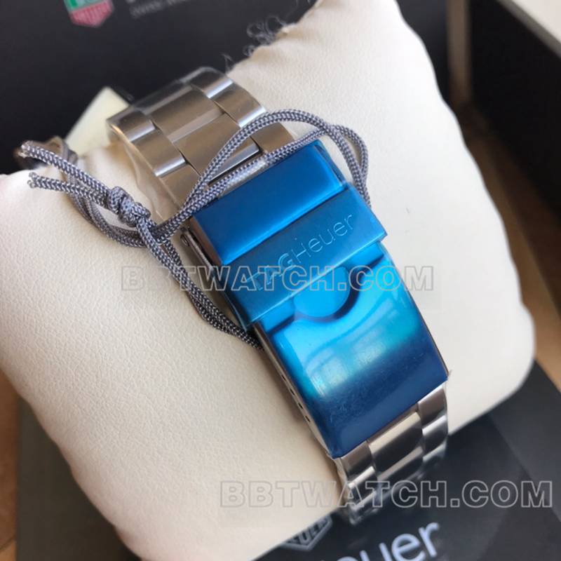 泰格豪雅1:1复刻手表竞潜蓝盘夜光41mm机械钢带款表带实拍图