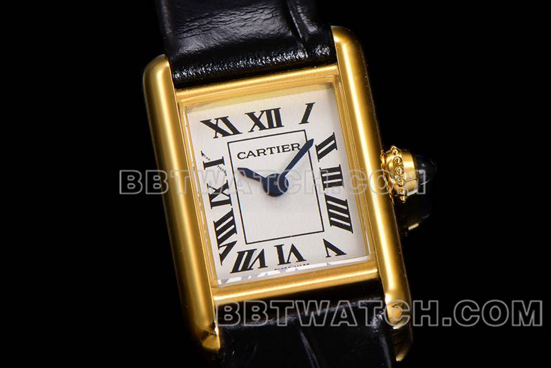 卡地亚超级克隆手表F1厂坦克白盘黄金壳皮带款正面实拍图