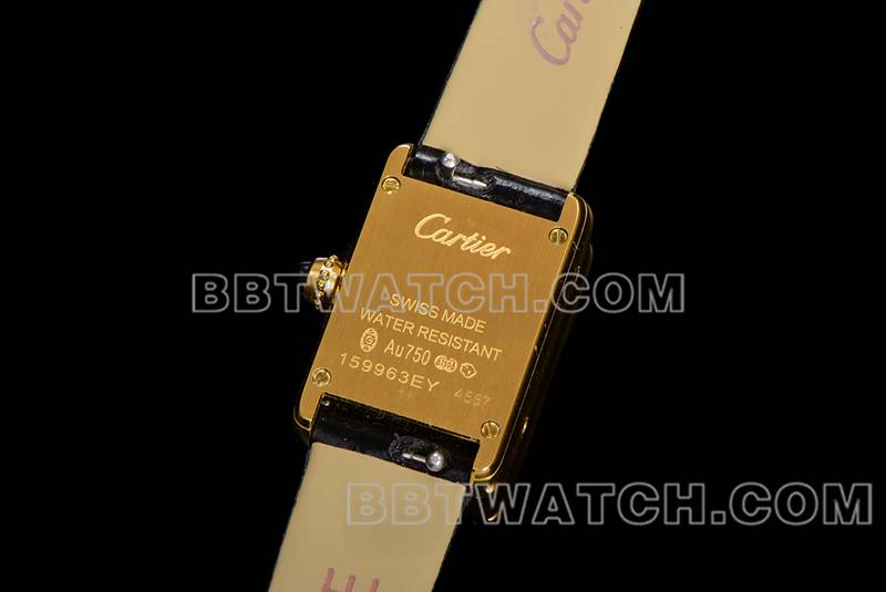 卡地亚超级克隆手表F1厂坦克白盘黄金壳皮带款背面实拍图